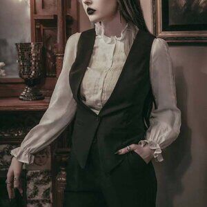 Lively Ghosts Jigsaw vest - size 4x - black plus size goth vest